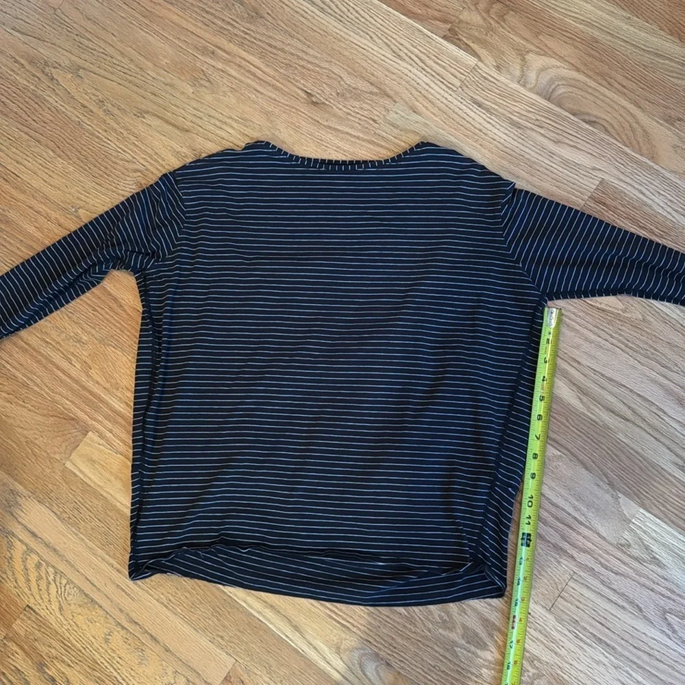 Lululemon Black Boatneck Striped Lightweight Athletic Long Sleeve Shirt